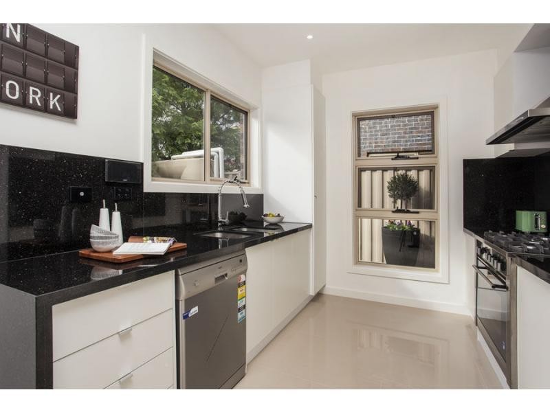 22 ARVERN AVENUE, Avondale Heights VIC 3034