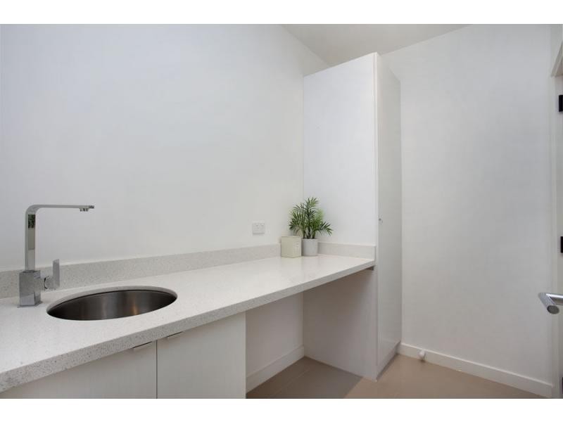 22 ARVERN AVENUE, Avondale Heights VIC 3034