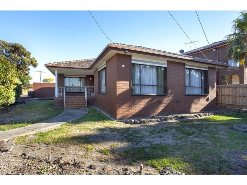 74 North Road, Avondale Heights VIC 3034