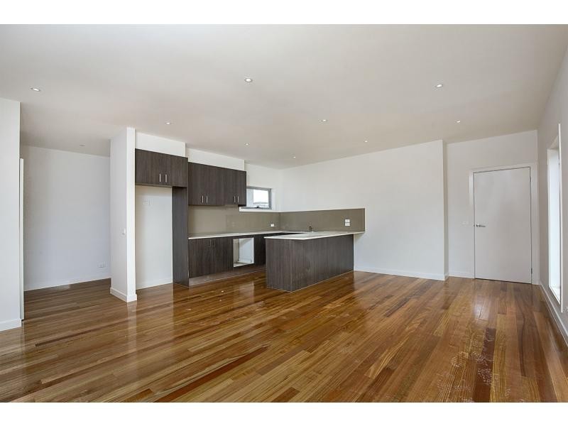 2/552 Fullarton Road, Keilor Park VIC 3042