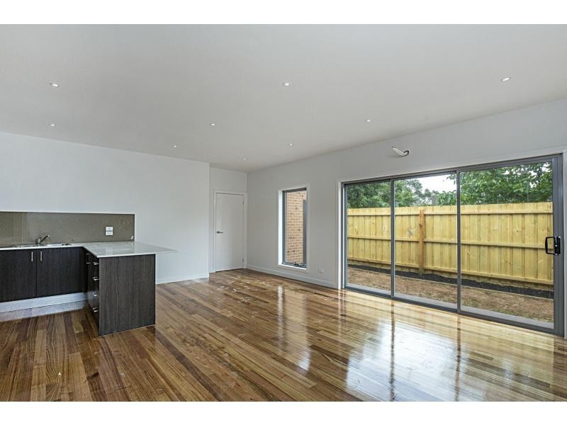 2/552 Fullarton Road, Keilor Park VIC 3042