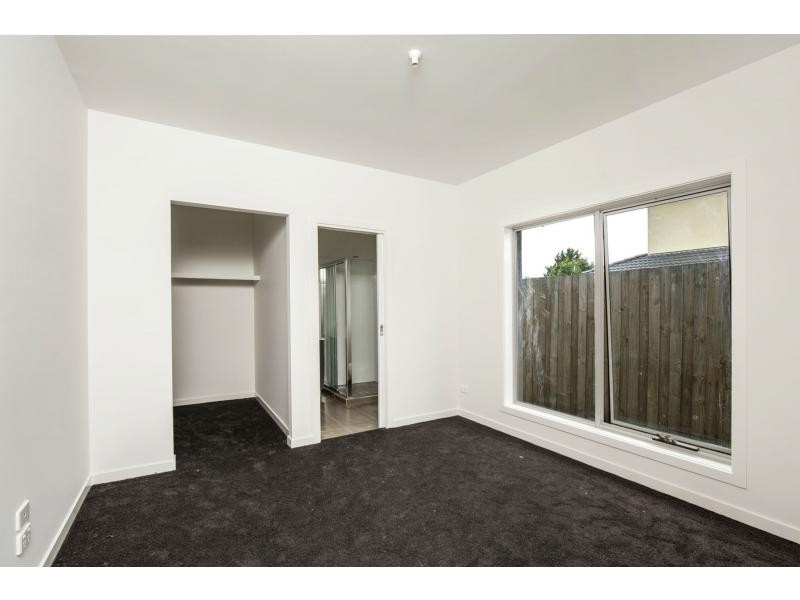 2/552 Fullarton Road, Keilor Park VIC 3042