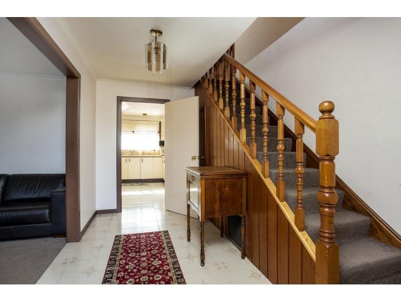 14 Christina Court, Avondale Heights VIC 3034