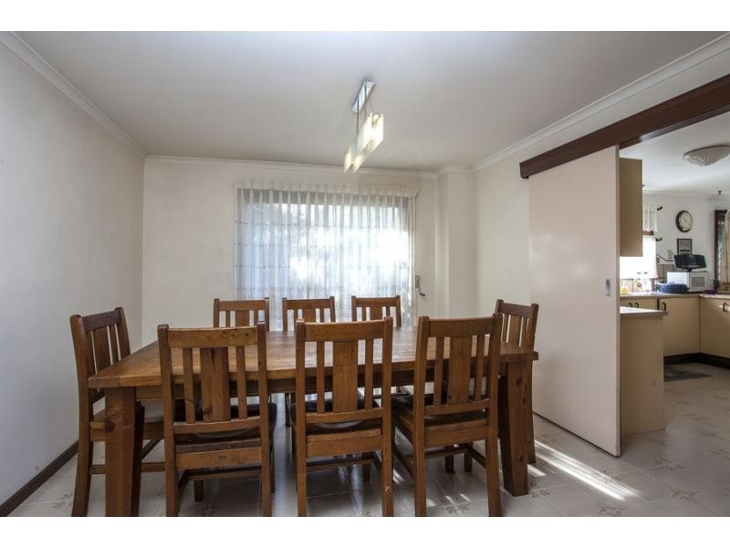 14 Christina Court, Avondale Heights VIC 3034