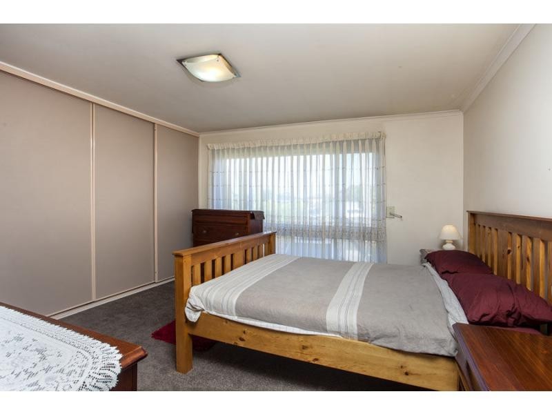 14 Christina Court, Avondale Heights VIC 3034