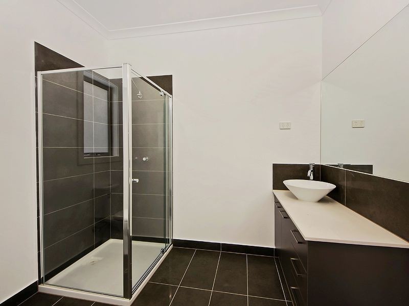 2/21 Sydney Street, Avondale Heights VIC 3034