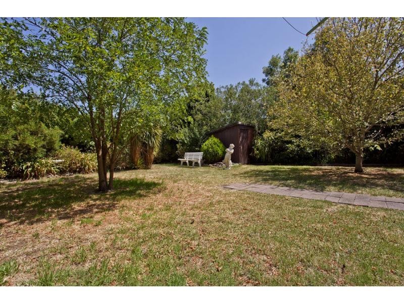 57 Riverside Avenue, Avondale Heights VIC 3034