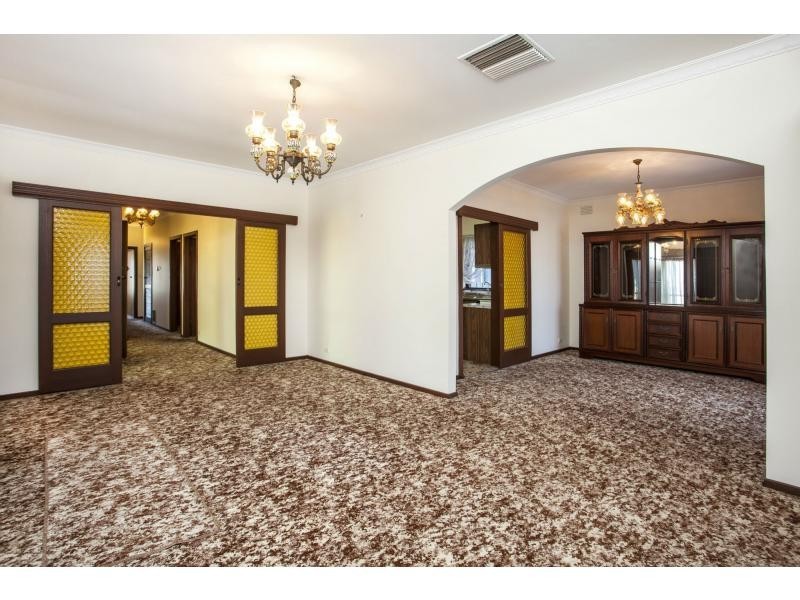 74 North Road, Avondale Heights VIC 3034