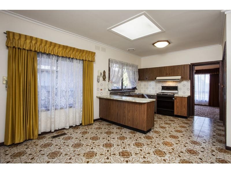 74 North Road, Avondale Heights VIC 3034