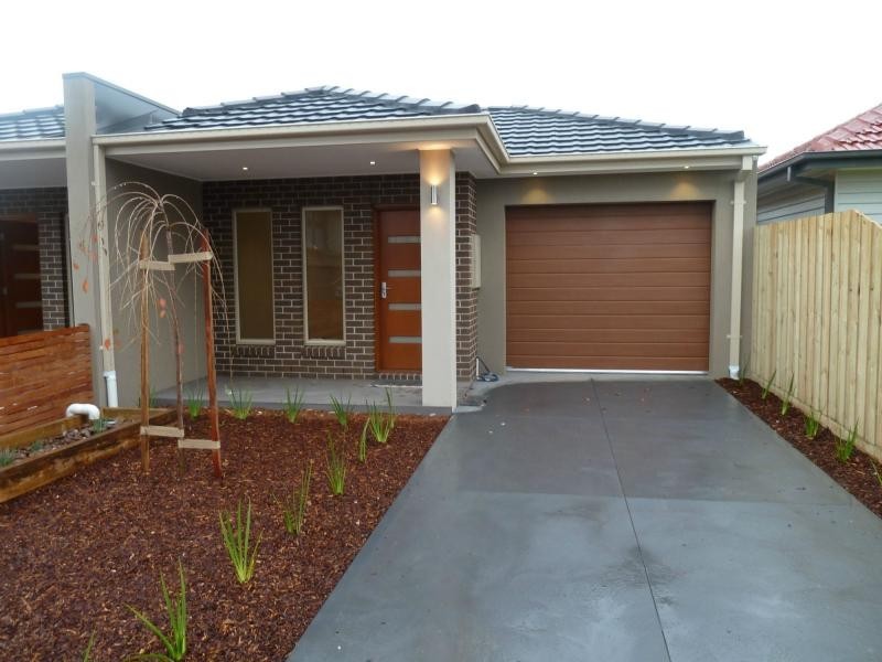 2/31 Wingara Avenue, Keilor East VIC 3033