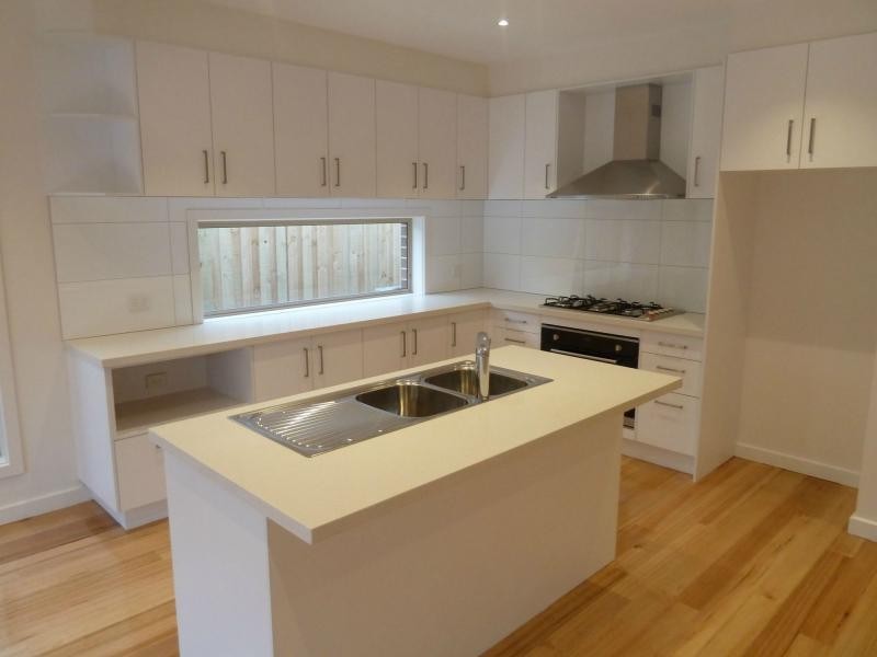2/31 Wingara Avenue, Keilor East VIC 3033