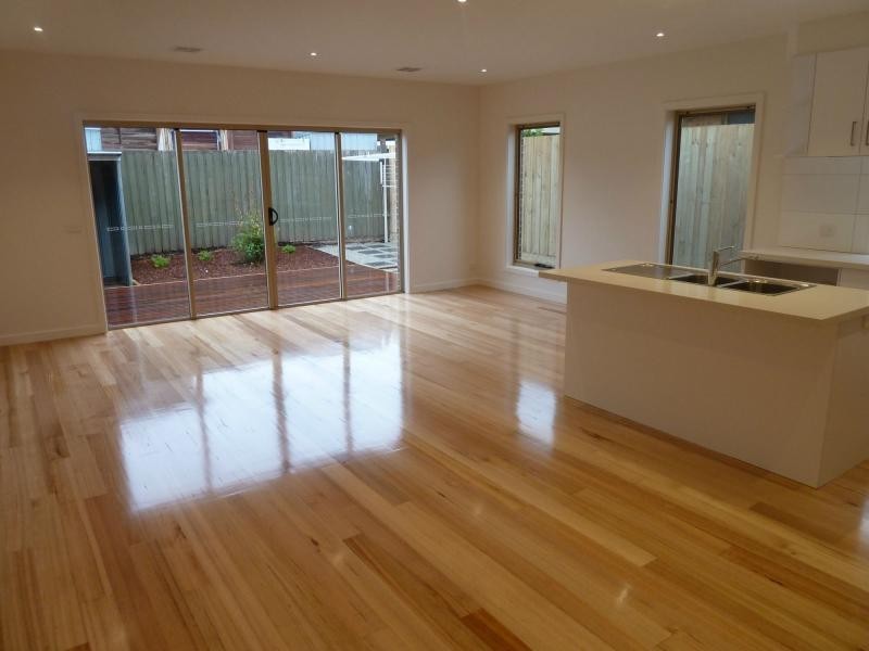 2/31 Wingara Avenue, Keilor East VIC 3033