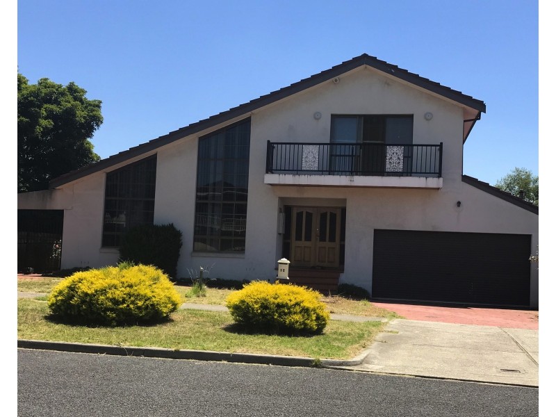 12 Templewood Crescent, Avondale Heights VIC 3034