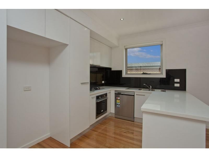1/19 Riverside Avenue, Avondale Heights VIC 3034