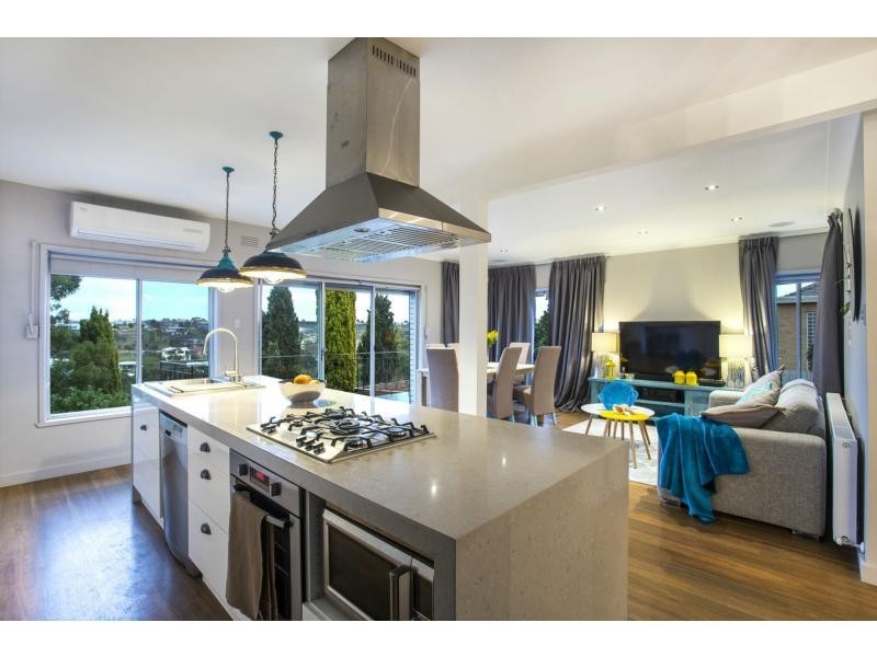 21 Thompson Street, Avondale Heights VIC 3034