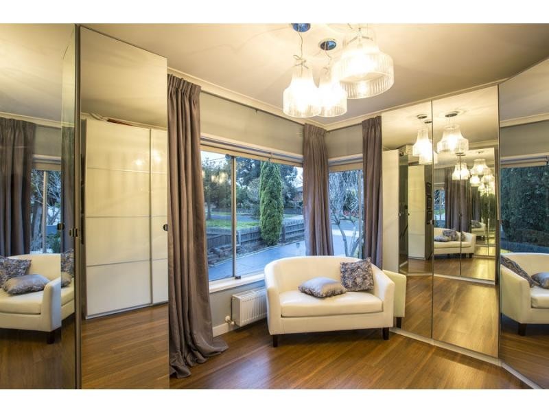 21 Thompson Street, Avondale Heights VIC 3034