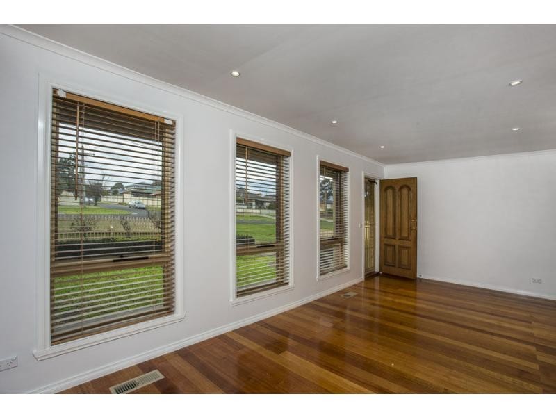 13 Duke Street, Avondale Heights VIC 3034