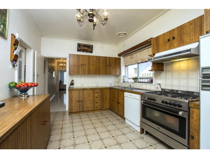 22 Robson Avenue, Avondale Heights VIC 3034