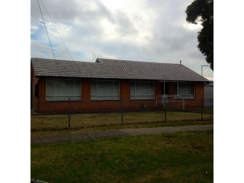 16 George Street, St Albans VIC 3021