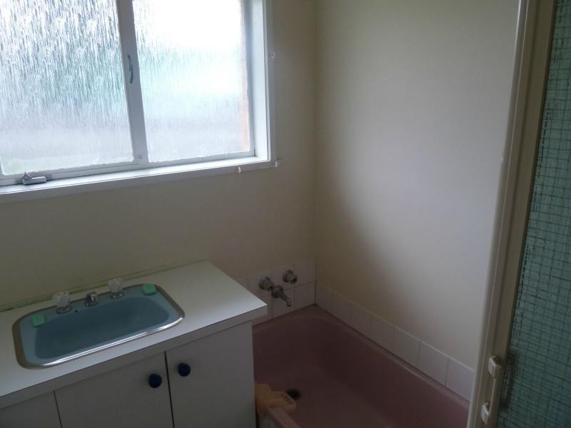 16 George Street, St Albans VIC 3021