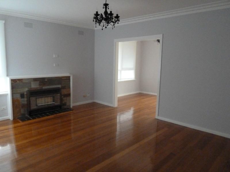 119 Military Road, Avondale Heights VIC 3034