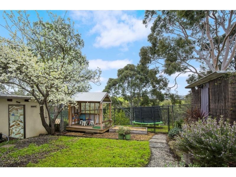 29 Barbara Crescent, Avondale Heights VIC 3034