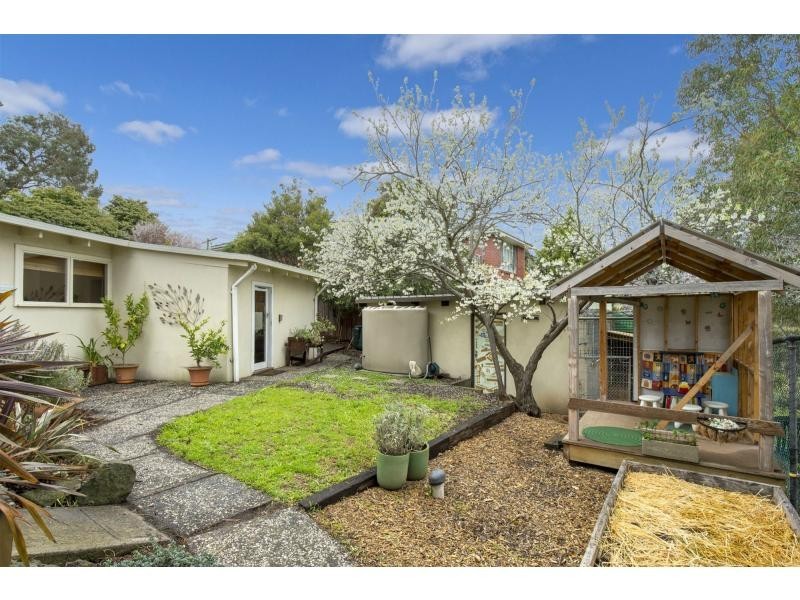 29 Barbara Crescent, Avondale Heights VIC 3034