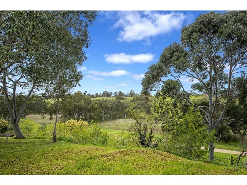 29 Barbara Crescent, Avondale Heights VIC 3034