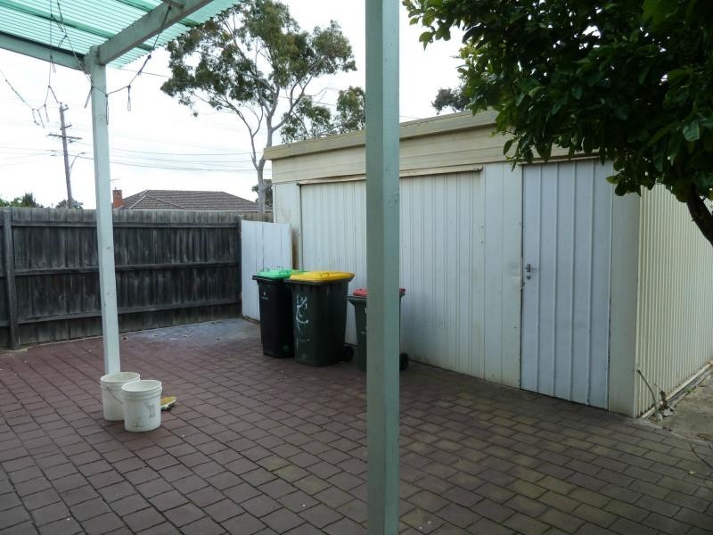 1 Herbert Street, Avondale Heights VIC 3034