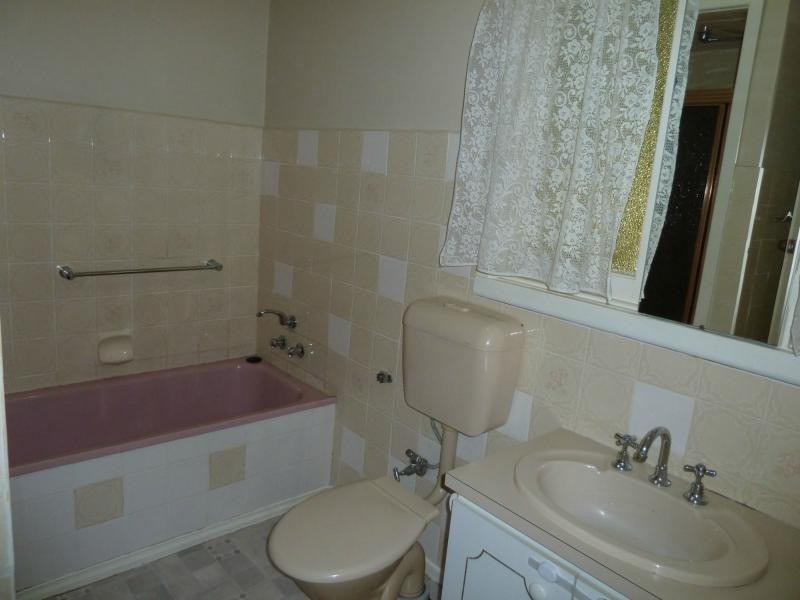 25 Skewes Street, Avondale Heights VIC 3034