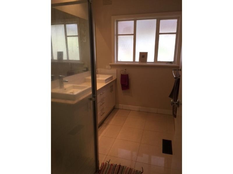 107 Military Road, Avondale Heights VIC 3034