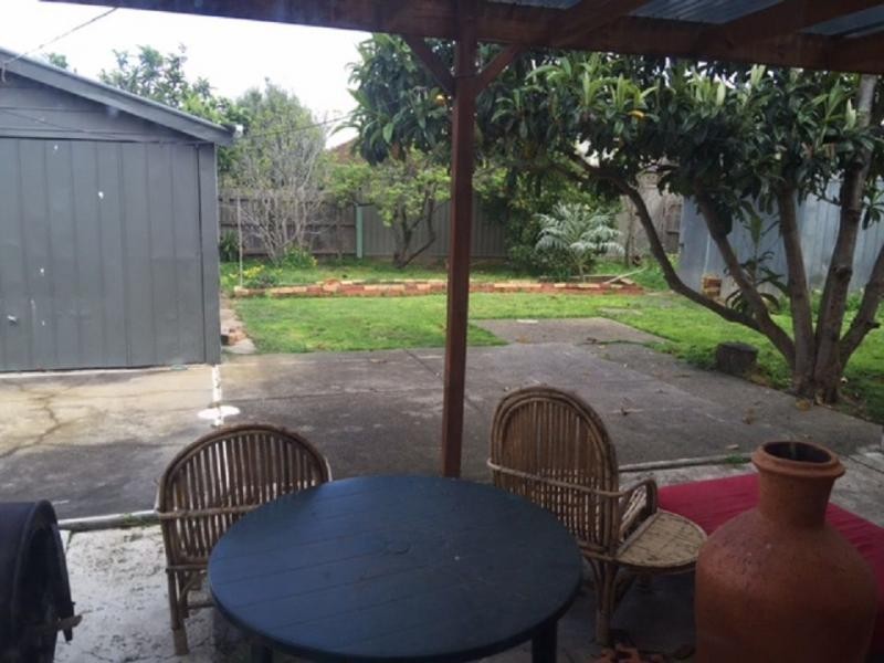 107 Military Road, Avondale Heights VIC 3034