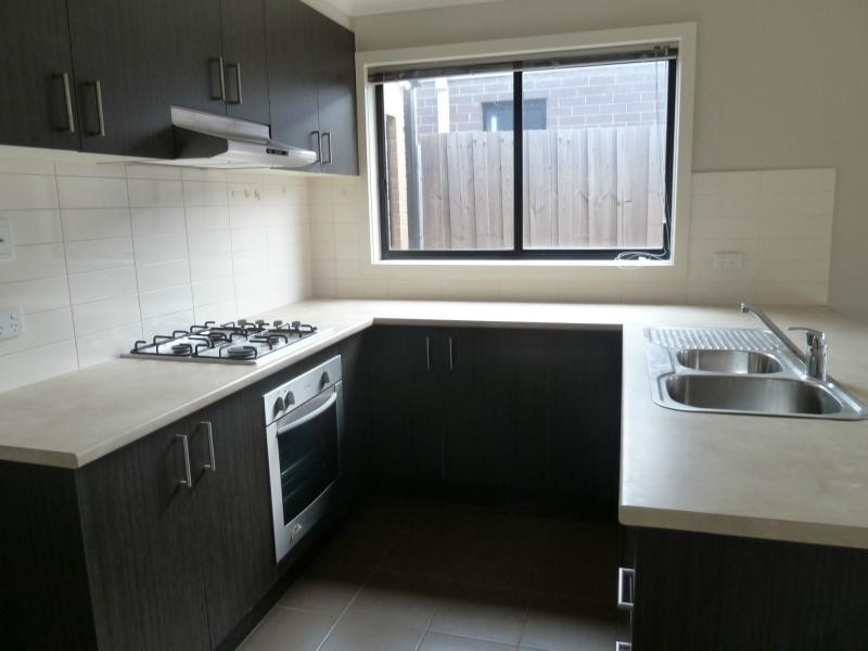 39/20 – 22 Roslyn Park Drive, Melton West VIC 3337