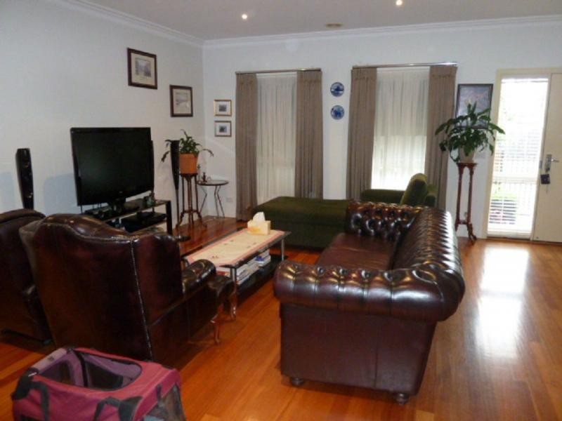 68 Deutscher Street, Avondale Heights VIC 3034