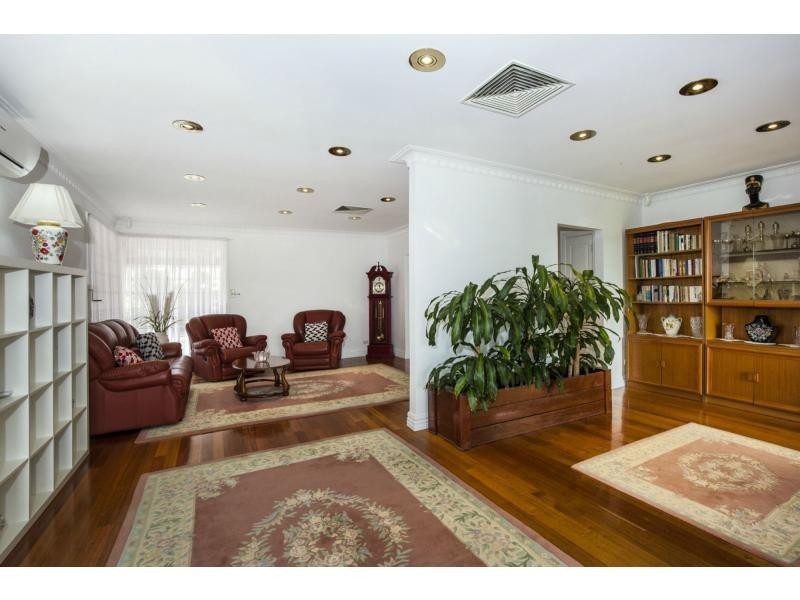 23 Brown Street, Avondale Heights VIC 3034