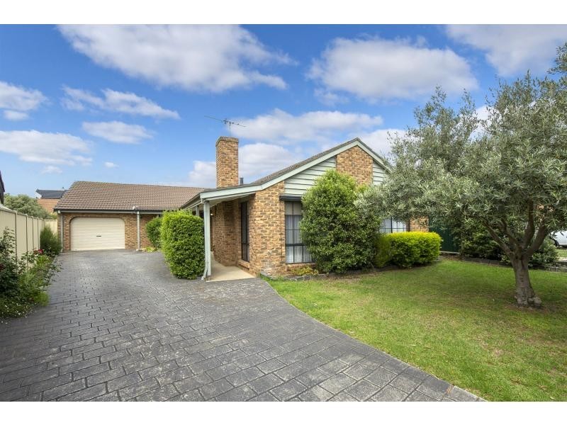 7 Cherub Court, Taylors Lakes VIC 3038