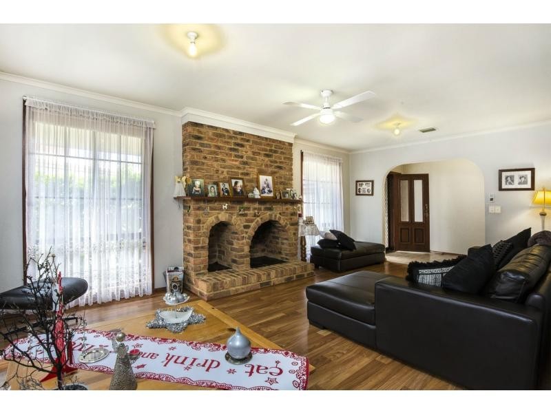 7 Cherub Court, Taylors Lakes VIC 3038