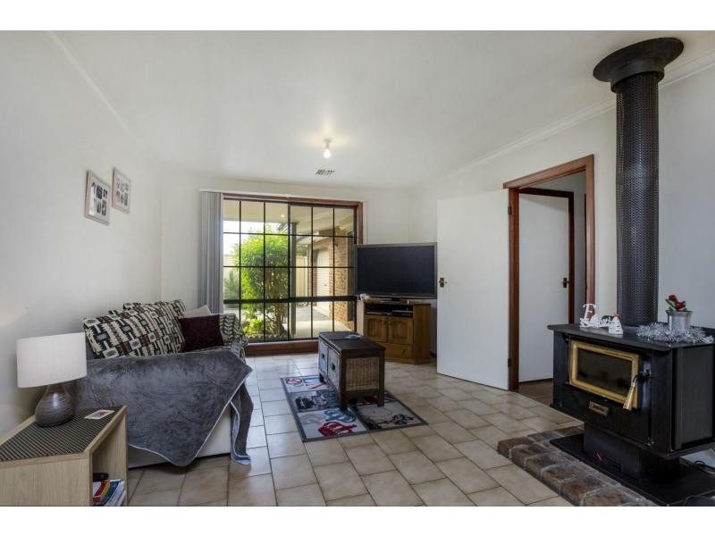 7 Cherub Court, Taylors Lakes VIC 3038