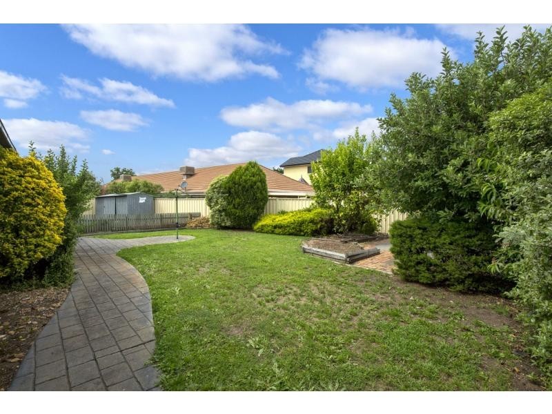 7 Cherub Court, Taylors Lakes VIC 3038