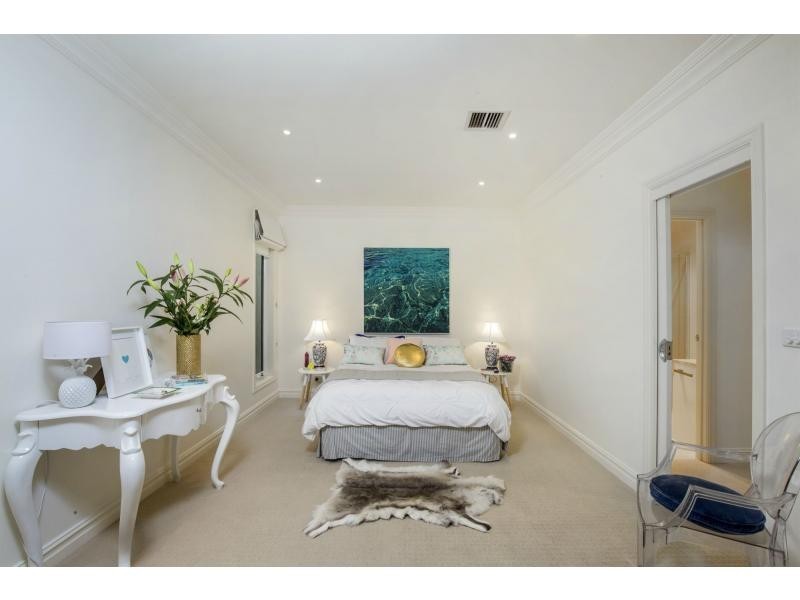 7 Edmonds Court, Avondale Heights VIC 3034