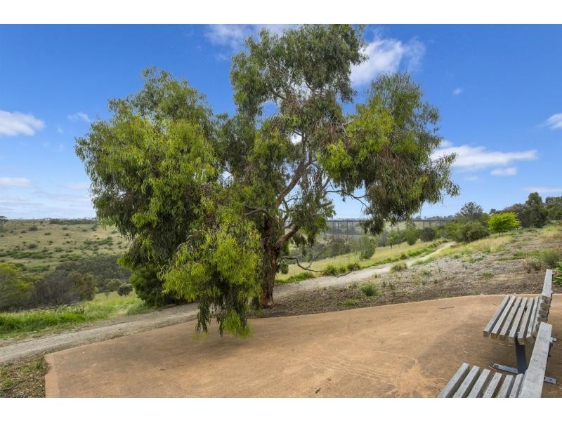 7 Edmonds Court, Avondale Heights VIC 3034