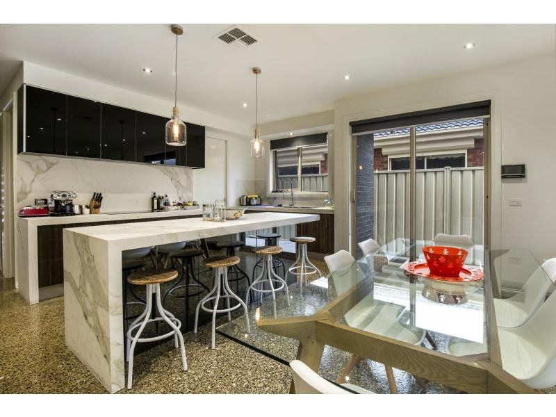 18A Mountainview Avenue, Avondale Heights VIC 3034