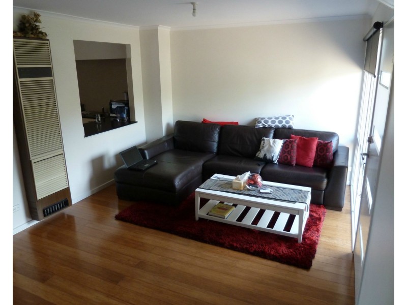 4/28 Bordeaux Street, Avondale Heights VIC 3034