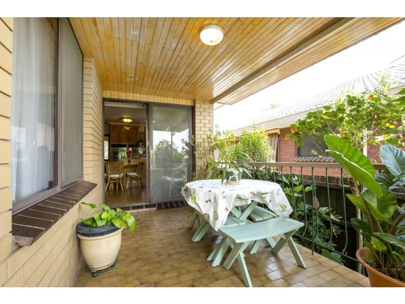 11 Thompson Street, Avondale Heights VIC 3034