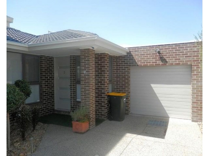 3/2 Arvern Avenue, Avondale Heights VIC 3034