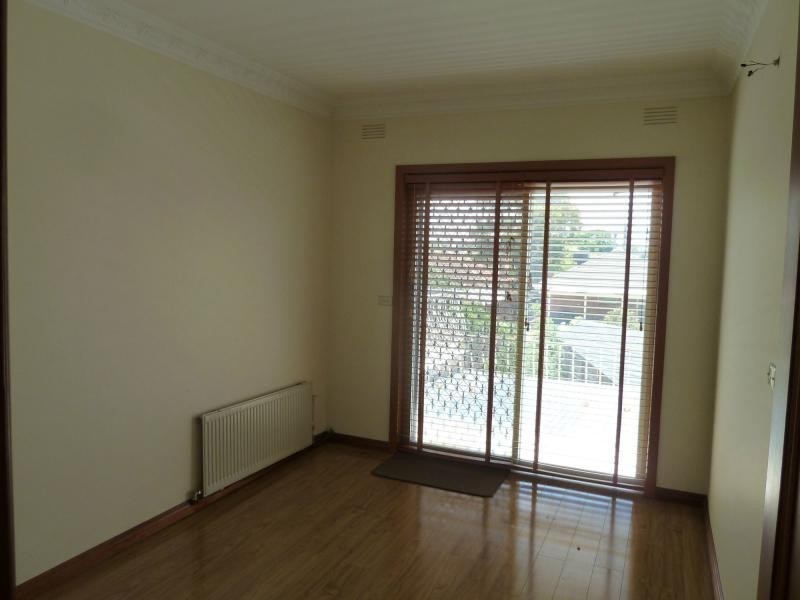 8 Westminster Street, Avondale Heights VIC 3034