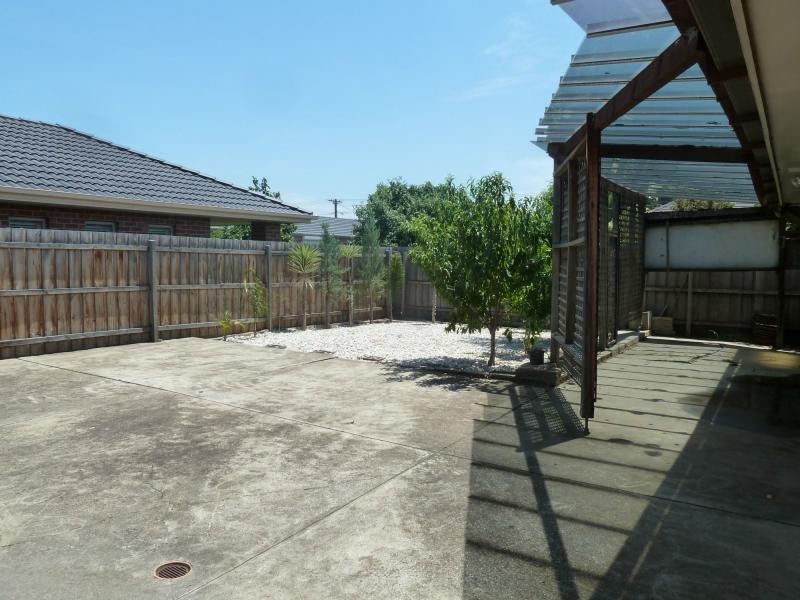 8 Westminster Street, Avondale Heights VIC 3034