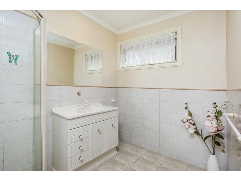 99 Military Road, Avondale Heights VIC 3034