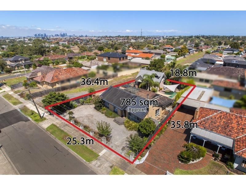 5 Macey Avenue, Avondale Heights VIC 3034