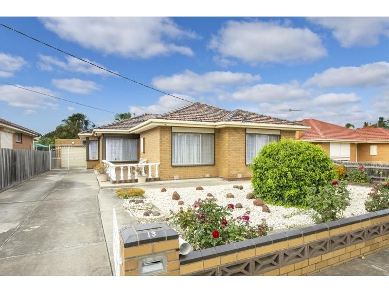 13 Monmouth Street, Avondale Heights VIC 3034
